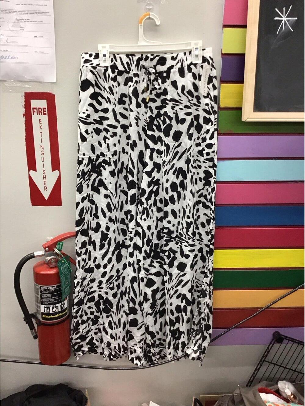 Jantzen womens wide leg beach pants size medium black white patterened new